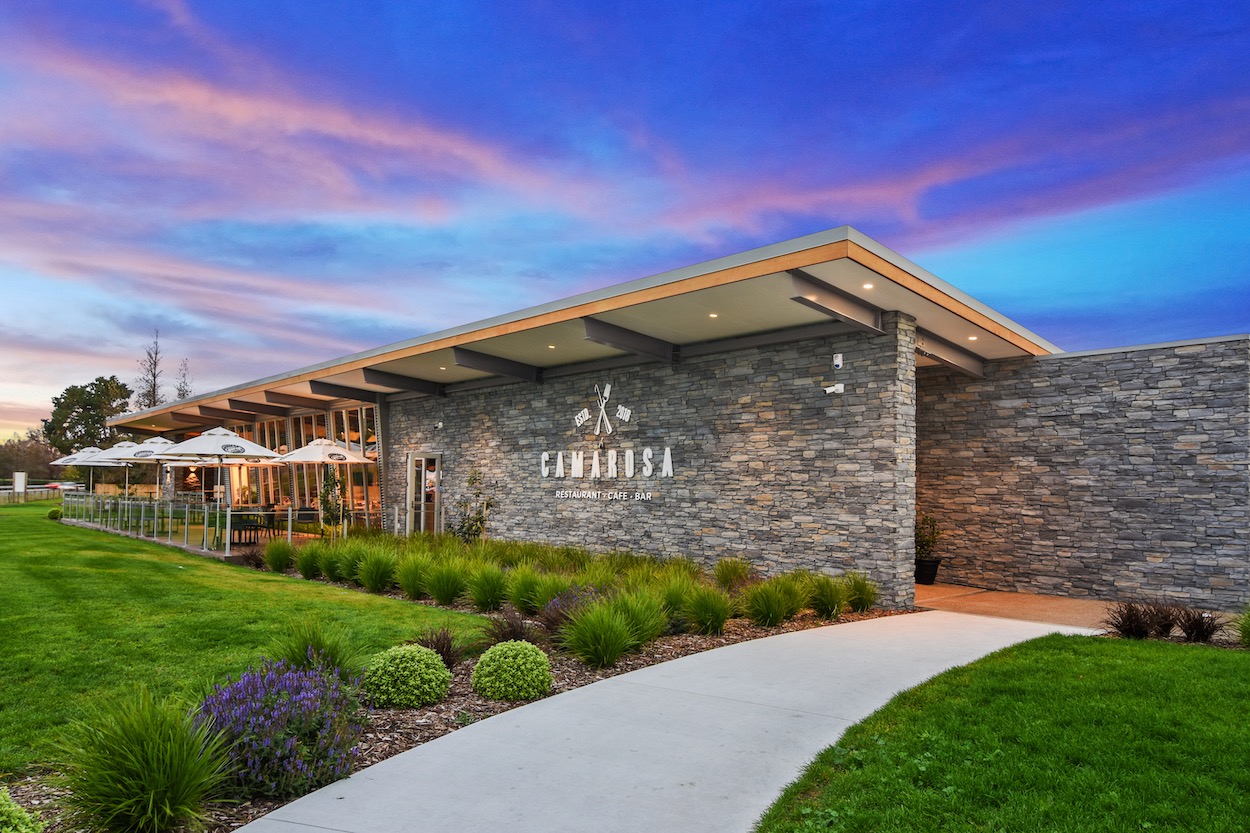 Camarosa Bar, Restaurant & Cafe Newstead, Hamilton.